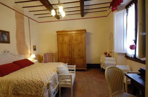 Cimamori Bed & Breakfast Poggibonsi